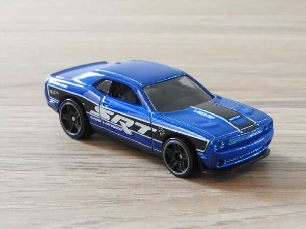'15 Dodge Challenger SRT 2022 Hot Wheels (Muscle Mania)