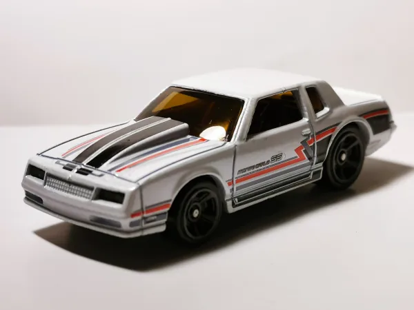 '86 Monte Carlo SS | (2nd Color) 2020 Hot Wheels (Muscle Mania)