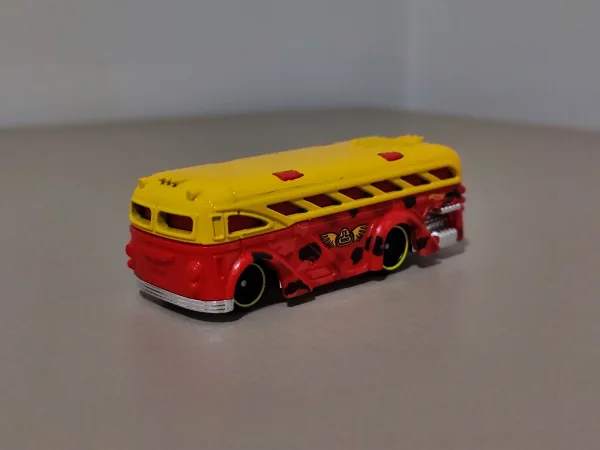 Surfin' School Bus | (2nd Color)