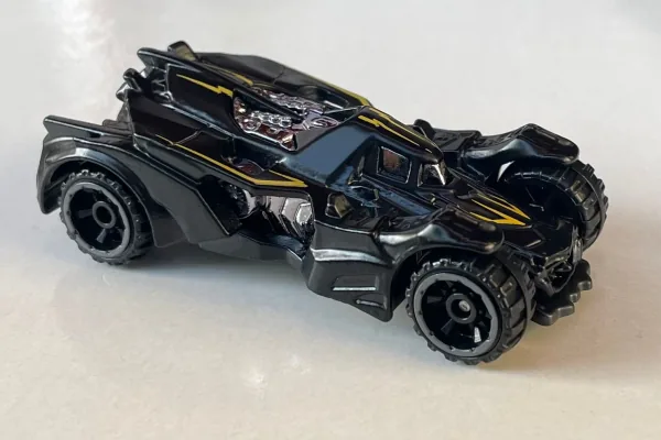 Batman: Arkham Knight Batmobile 2024 Hot Wheels (Batman)