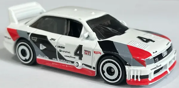 Audi '90 quattro