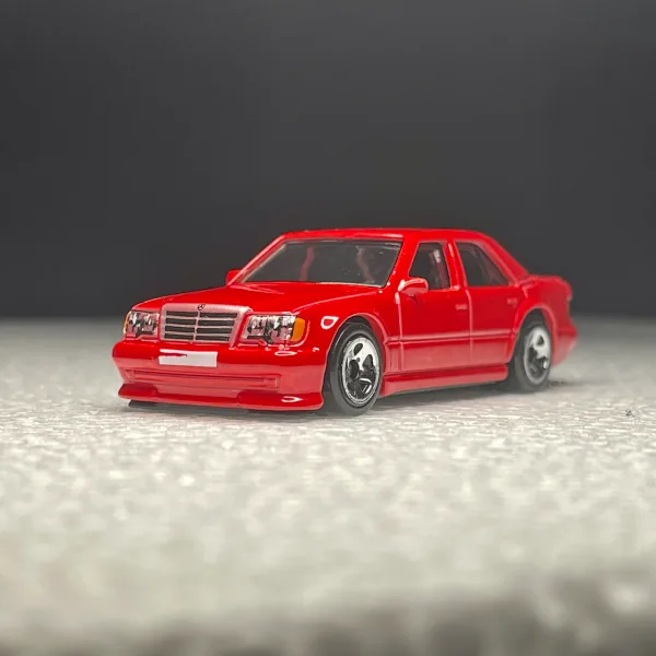 Mercedes-Benz 500 E 2022 Hot Wheels (Factory Fresh)