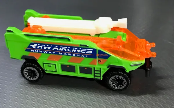 Runway Res-Q 2020 Hot Wheels (HW Metro)