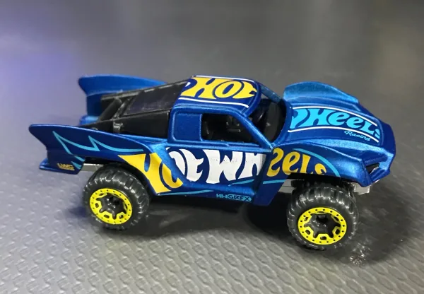 Baja Truck 2020 Hot Wheels (Speed Blur)
