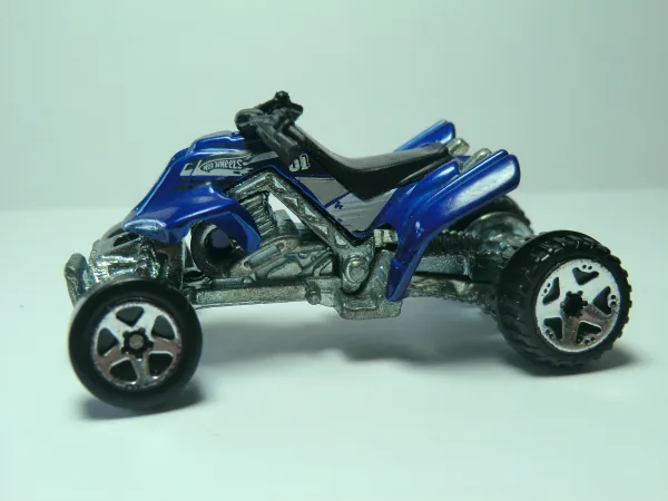 Sand Stinger 2005 Hot Wheels (2005 Hot Wheels)