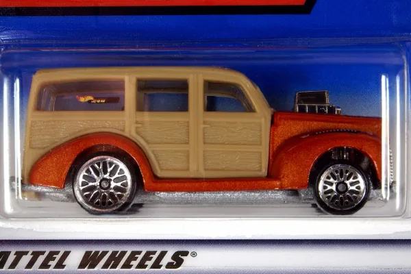 '40s Woodie 2000 Hot Wheels (2000 Hot Wheels)