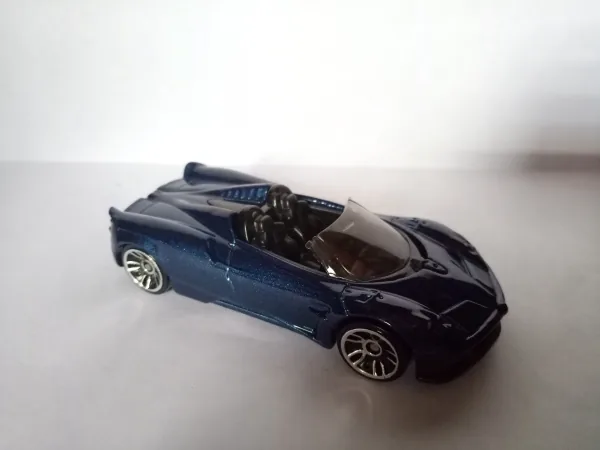 '17 Pagani Huayra Roadster