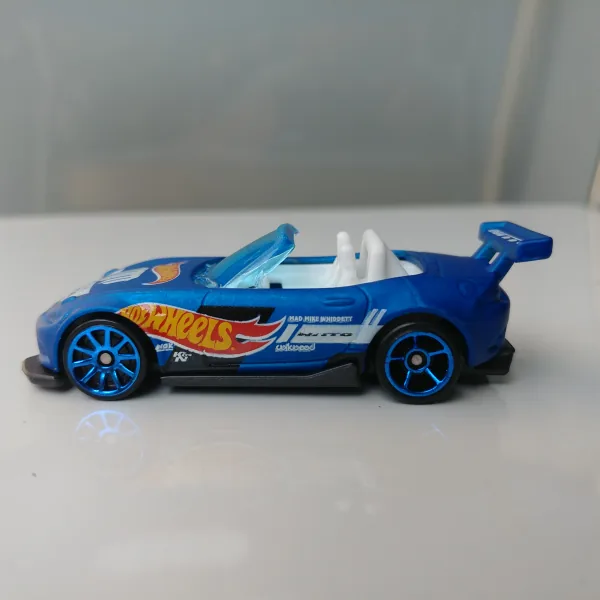 '15 Mazda MX-5 Miata | (2nd Color) 2018 Hot Wheels (Nightburnerz)