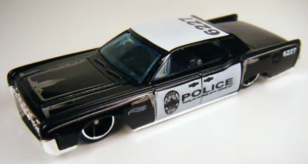 '64 Lincoln Continental 2012 Hot Wheels (HW Main Street)