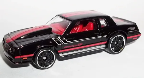 '86 Monte Carlo SS 2015 Hot Wheels (Muscle Mania)