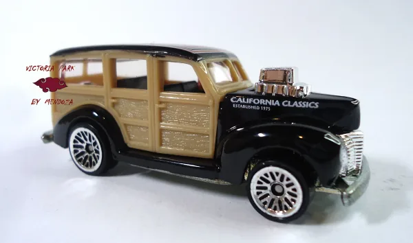 '40s Woodie 2002 Hot Wheels (2002 Hot Wheels)
