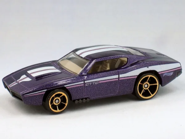 Custom Otto 2020 Hot Wheels (Muscle Mania)