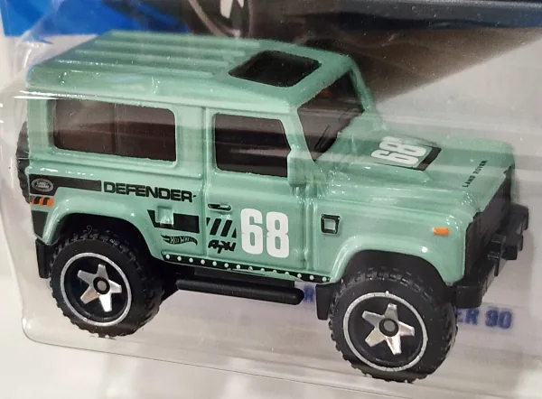 Land Rover Defender 90 | (3rd Color) 2025 Hot Wheels (Then and Now)