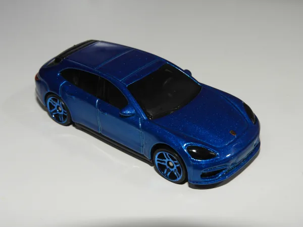 Porsche Panamera Turbo S E-Hybrid Sport Turismo | (2nd Color)