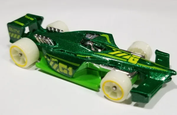 Winning Formula 2018 Hot Wheels (HW Glow Wheels)
