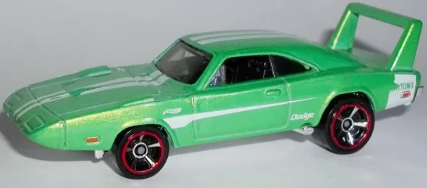 '69 Dodge Charger Daytona | (3rd Color) 2014 Hot Wheels (Muscle Mania)