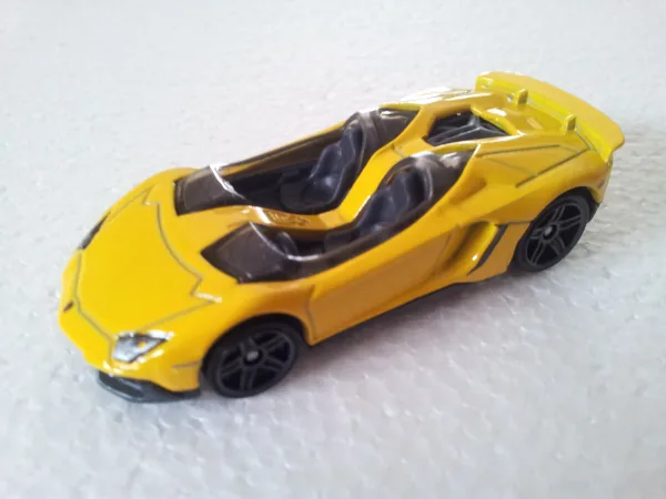 Lamborghini Aventador J 2014 Hot Wheels (HW All Stars)