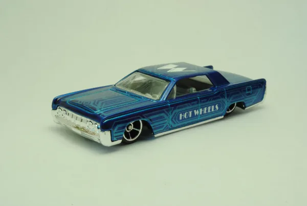 '64 Lincoln Continental | (2nd Color) 2017 Hot Wheels (HW Art Cars)