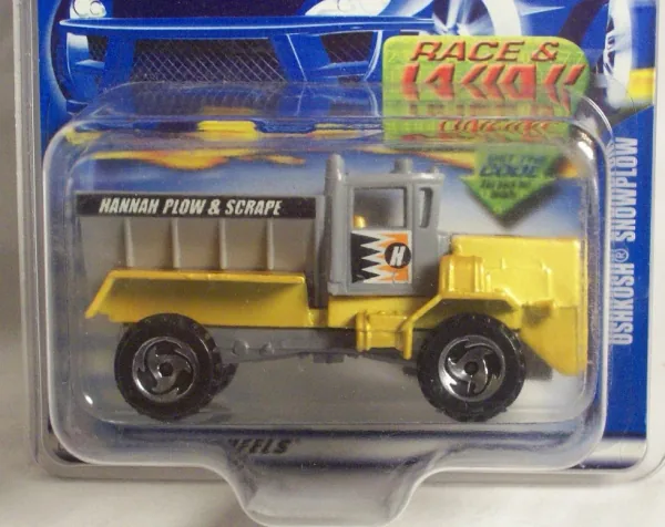 Oshkosh Snowplow 2002 Hot Wheels (2002 Hot Wheels)