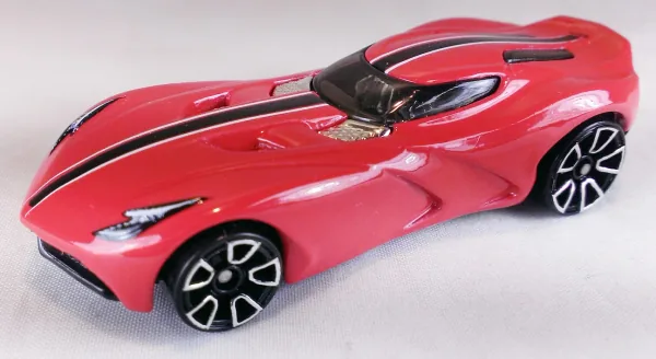 Velocita 2015 Hot Wheels (Track Aces)
