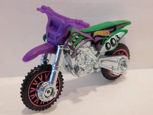 HW450F | (3rd Color) 2018 Hot Wheels (HW Daredevils)