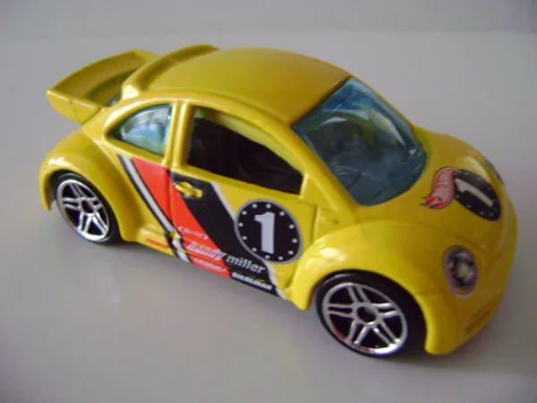 Volkswagen New Beetle Cup 2002 Hot Wheels (2002 First Editions)