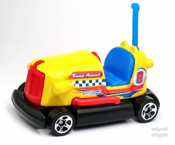 Bump Around 2014 Hot Wheels (Track Aces)