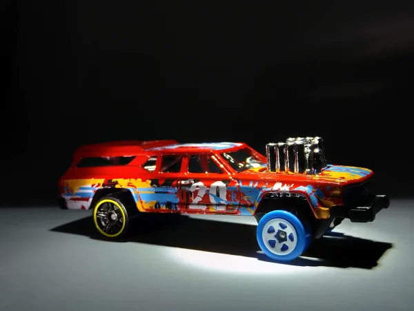 Cruise Bruiser 2020 Hot Wheels (HW Art Cars)