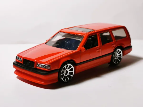 Volvo 850 Estate 2021 Hot Wheels (Factory Fresh)