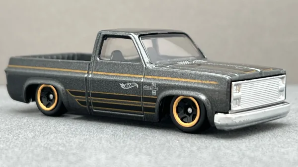 '83 Chevy Silverado | (2nd Color) 2025 Hot Wheels (HW Hot Trucks)