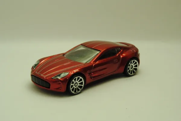 Aston Martin One-77 2017 Hot Wheels (HW Exotics)