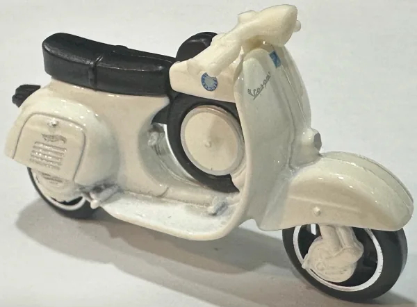 Vespa 90 SS Super Sprint (1966) 2025 Hot Wheels (HW Moto)