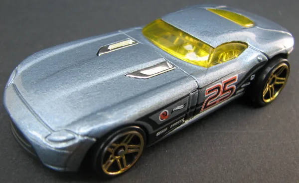 Fast FeLion 2011 Hot Wheels (Track Stars)