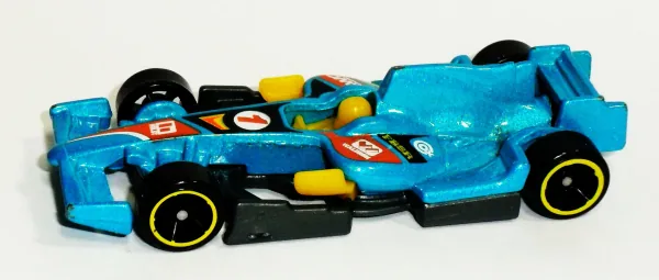 F1 Racer 2013 Hot Wheels (Track Aces)