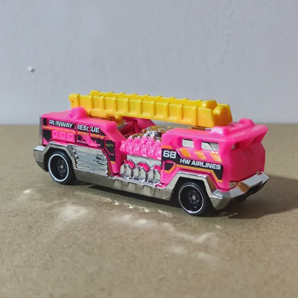5 Alarm 2022 Hot Wheels (HW Rescue)
