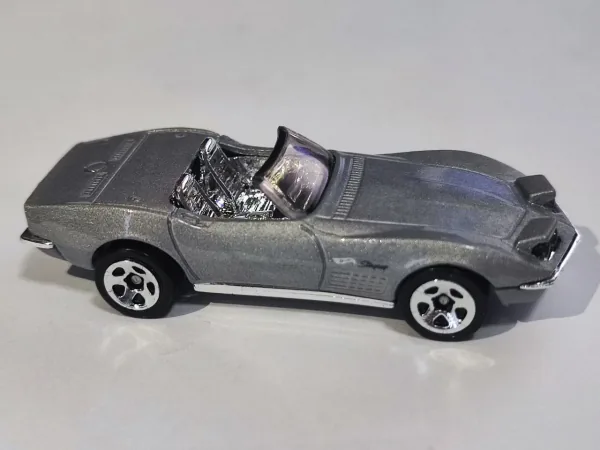 '72 Stingray Convertible | (2nd Color)