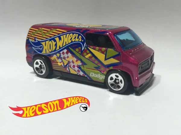 Custom '77 Dodge Van