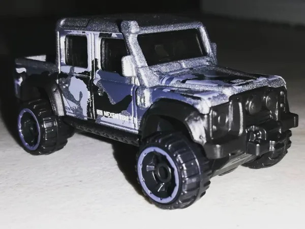 '15 Land Rover Defender Double Cab 2019 Hot Wheels (Baja Blazers)