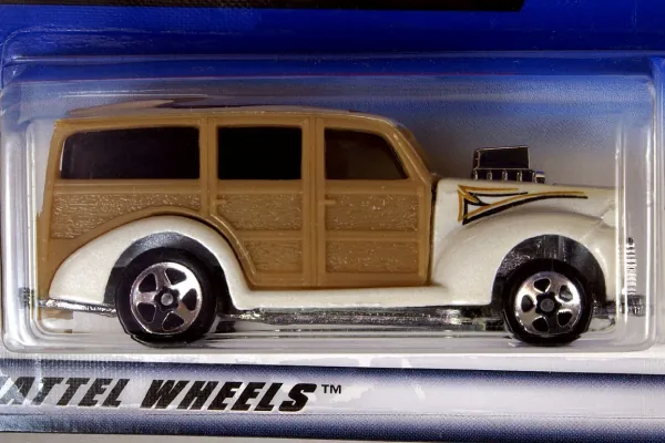 '40's Woodie 1998 Hot Wheels (1998 Hot Wheels)