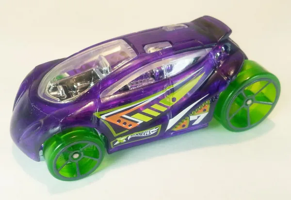 Vandetta 2016 Hot Wheels (X-Raycers)