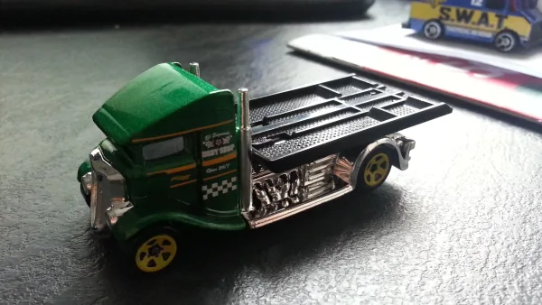 Fast-Bed Hauler 2015 Hot Wheels (HW Garage)